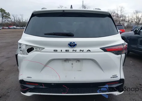 2022 Toyota Sienna Xse z USA, uszkodzony, nr VIN 5TDDSKFC4NS050607